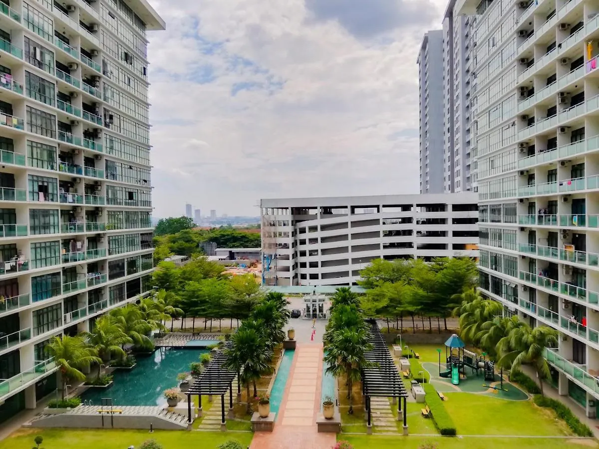 -Lake View- Mount Austin Ikea Toppen 10 Mins - A110 Johor Bahru 0*,