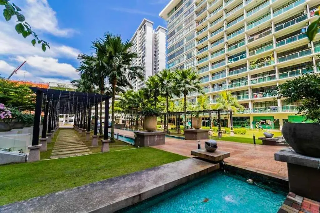 Apartment -Lake View- Mount Austin Ikea Toppen 10 Mins - A110 Johor Bahru Malaysia